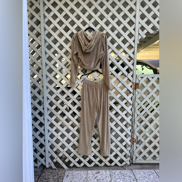 COPY - Skims Velour Set - Picture 3 of 3